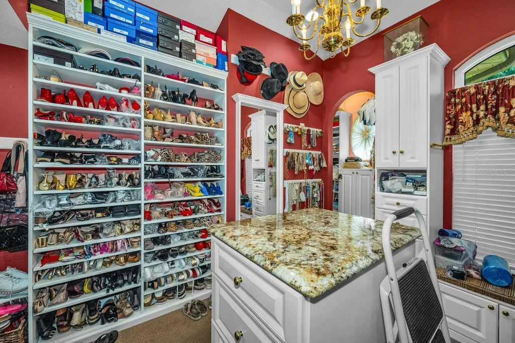 970 Southern Pine Court NE St Petersburg FL 33703
