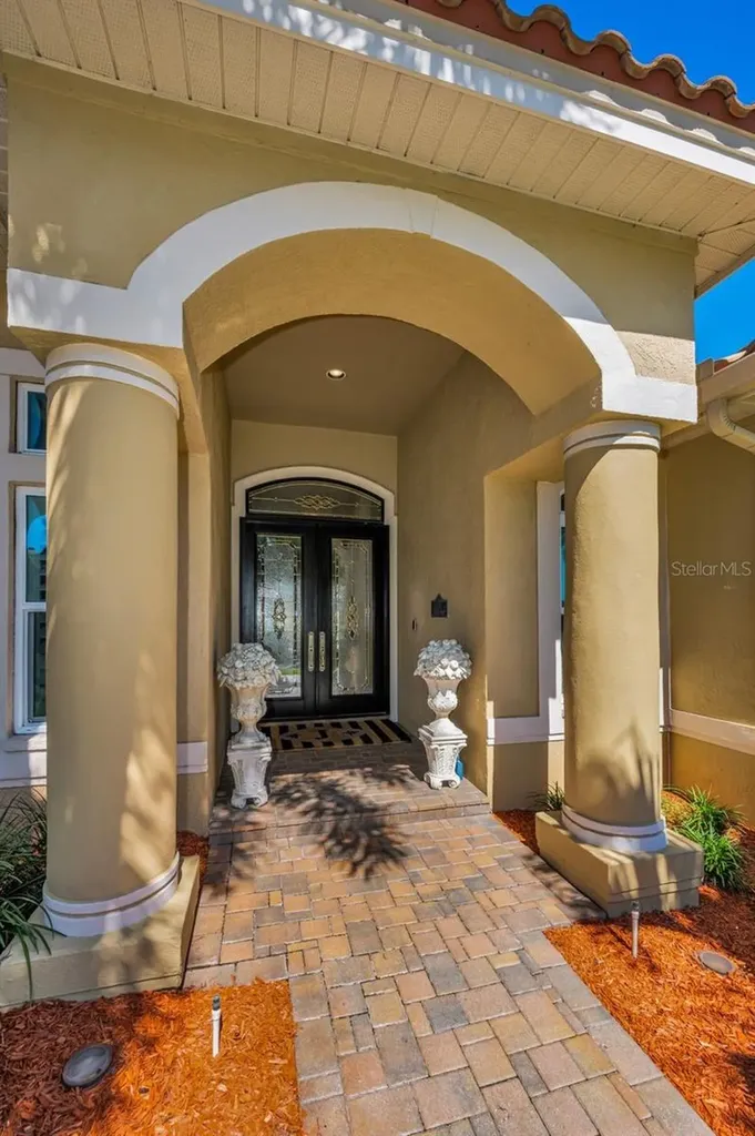 970 Southern Pine Court NE St Petersburg FL 33703