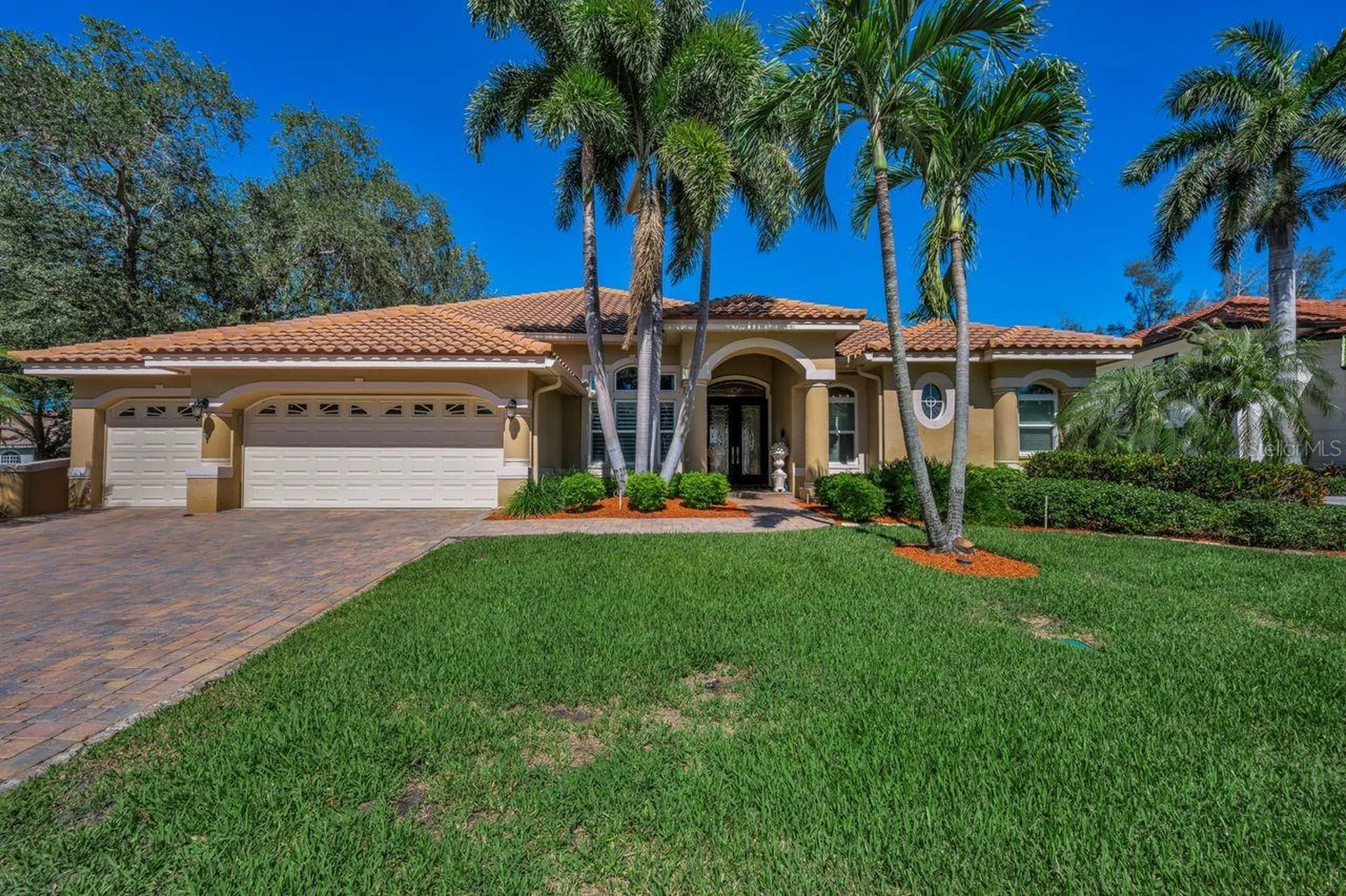 970 Southern Pine Court NE St Petersburg FL 33703