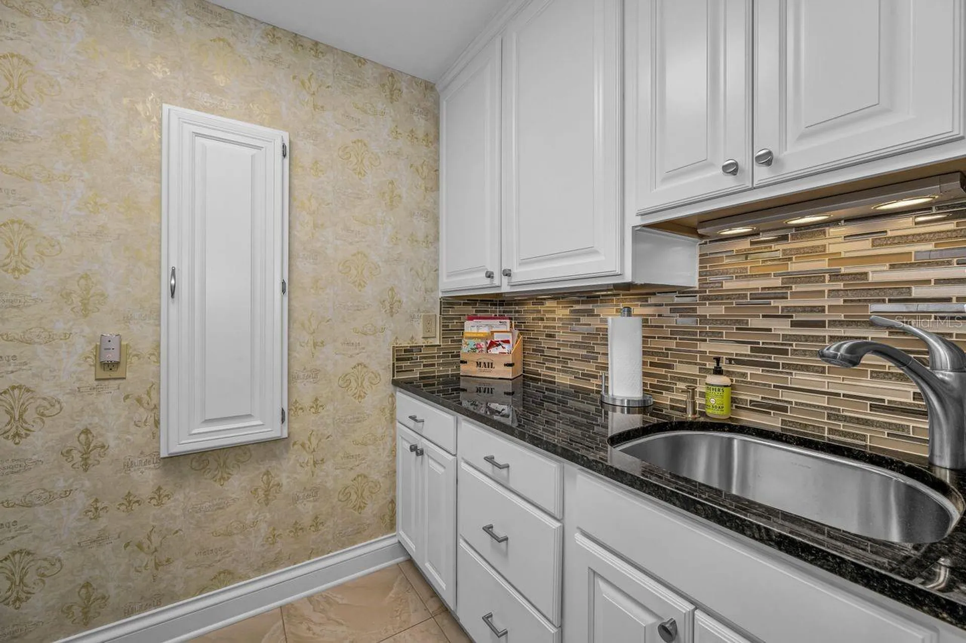 970 Southern Pine Court NE St Petersburg FL 33703