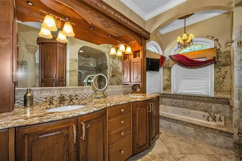 970 Southern Pine Court NE St Petersburg FL 33703