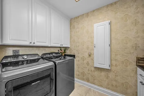 970 Southern Pine Court NE St Petersburg FL 33703