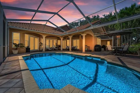 970 Southern Pine Court NE St Petersburg FL 33703