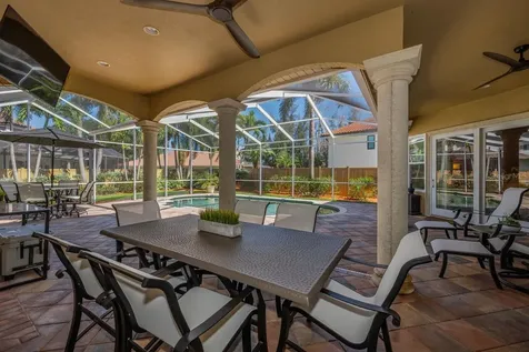970 Southern Pine Court NE St Petersburg FL 33703