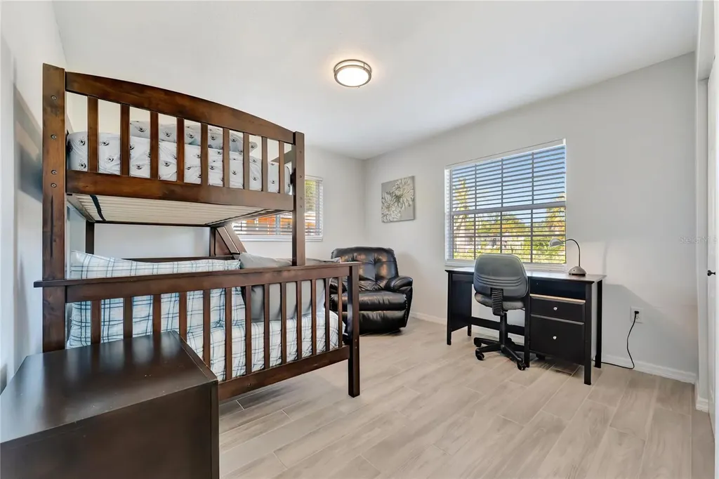2916 Woodcrest Drive Sarasota FL 34239