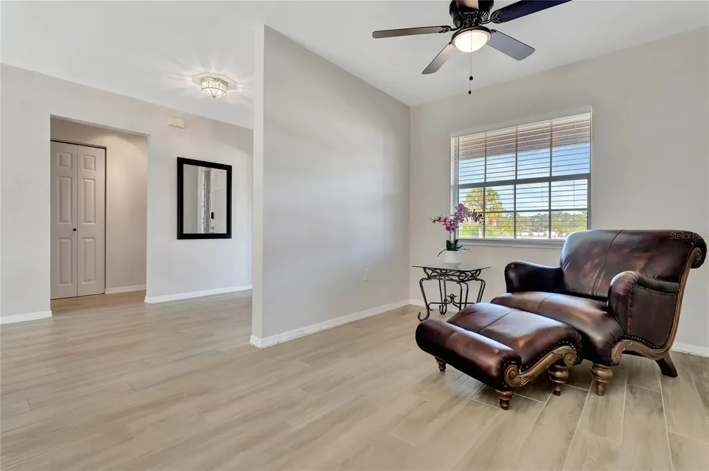 2916 Woodcrest Drive Sarasota FL 34239
