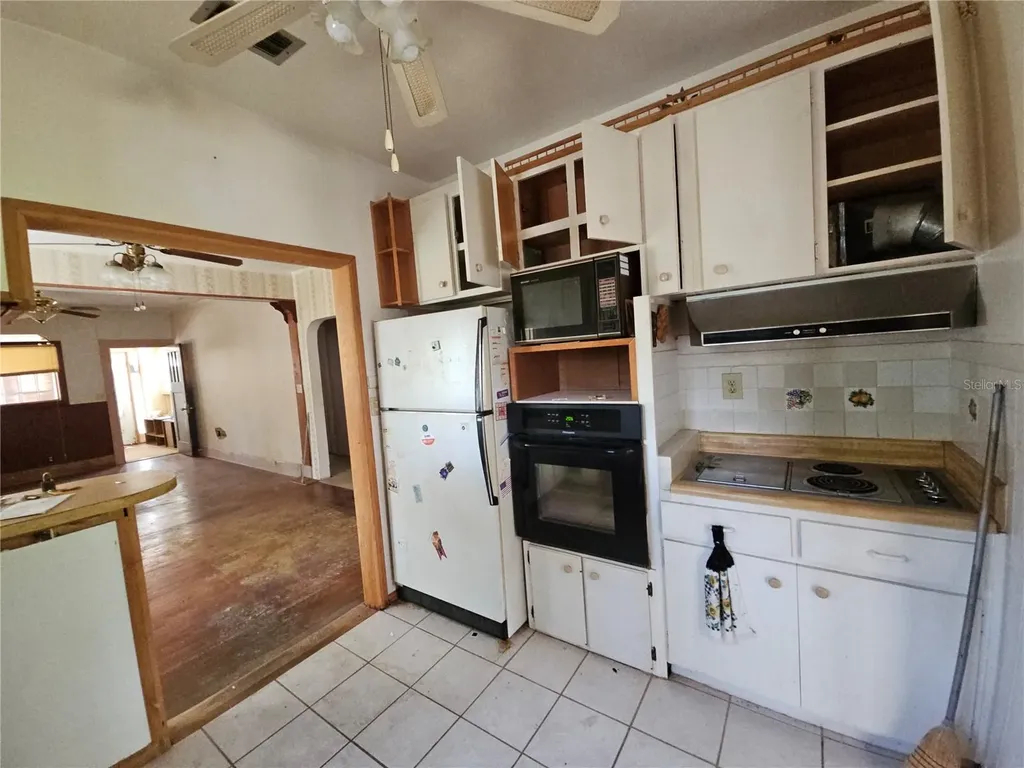 1821 Woodward Street Orlando FL 32803