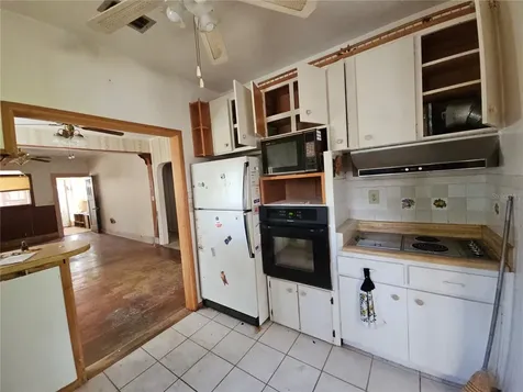 1821 Woodward Street Orlando FL 32803