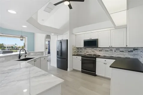 855 Pamela Drive Punta Gorda FL 33950