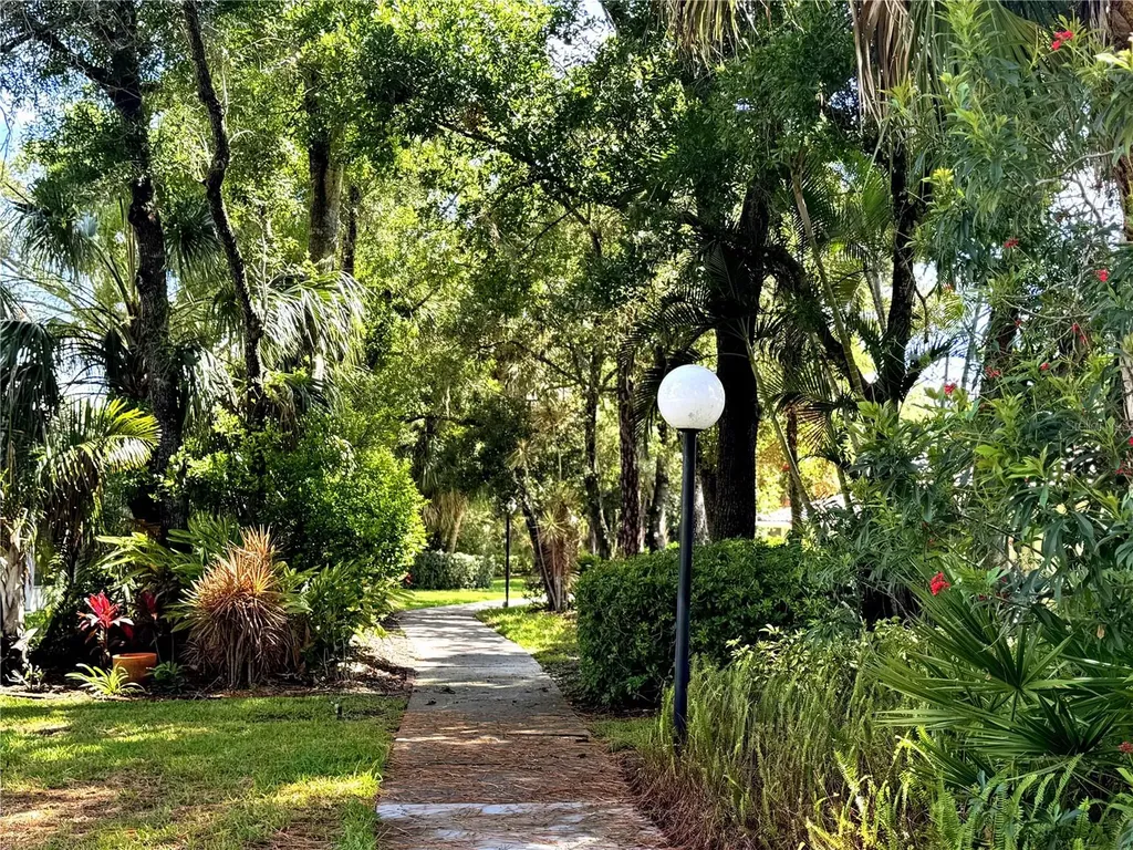 5723 Garden Lakes Palm Bradenton FL 34203