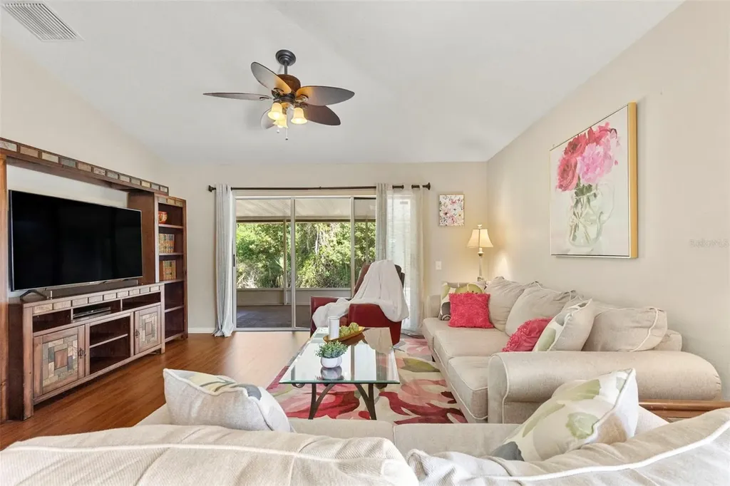 30709 Lanesborough Circle Wesley Chapel FL 33543