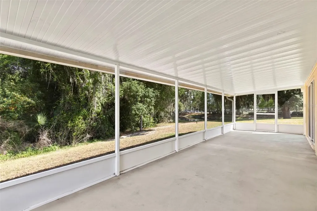 30709 Lanesborough Circle Wesley Chapel FL 33543