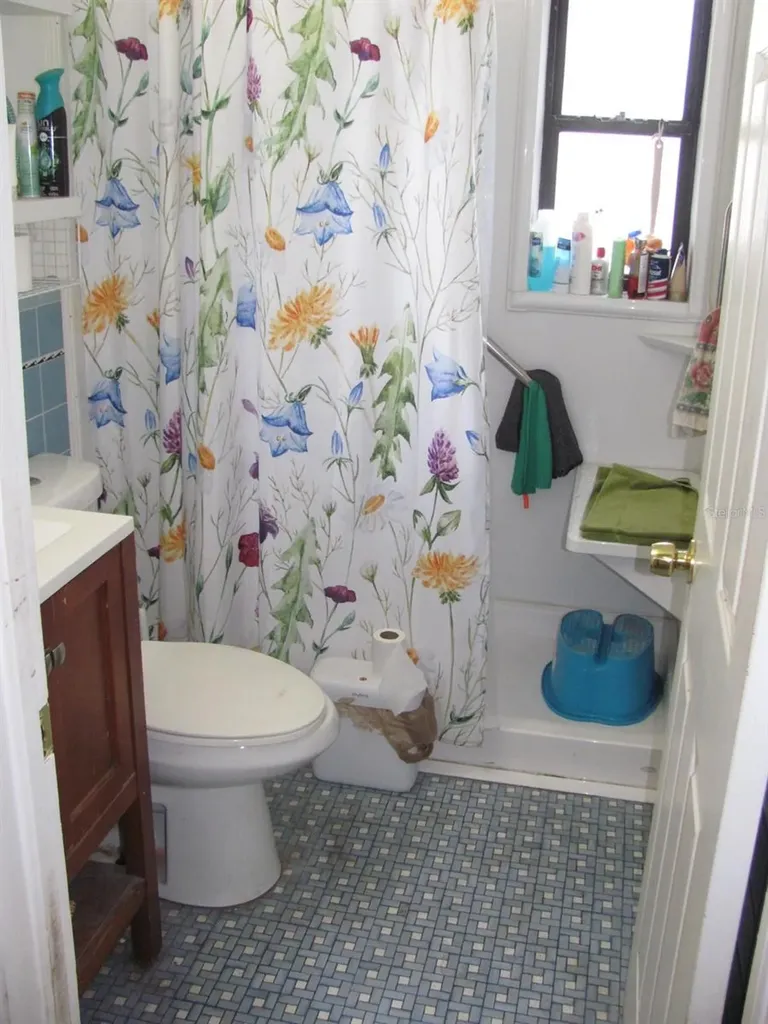 4716 17th Avenue N St Petersburg FL 33713