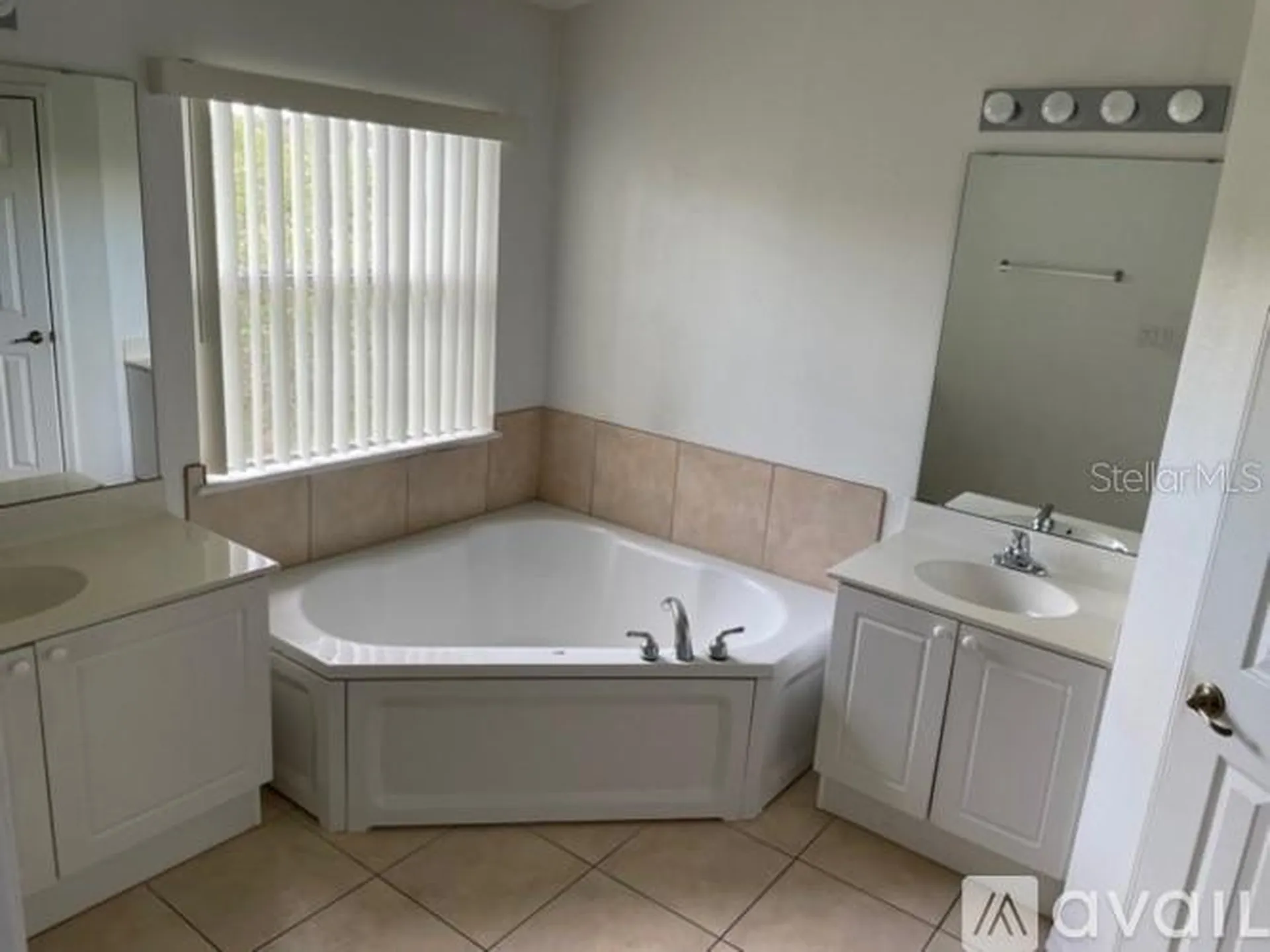 2834 Club Cortile Circle Kissimmee FL 34746