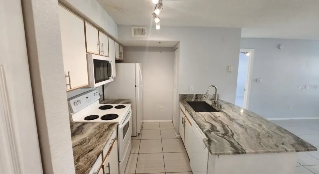 2207 Antigua Place Kissimmee FL 34741