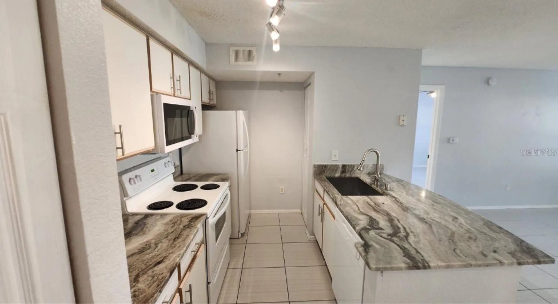 2207 Antigua Place Kissimmee FL 34741