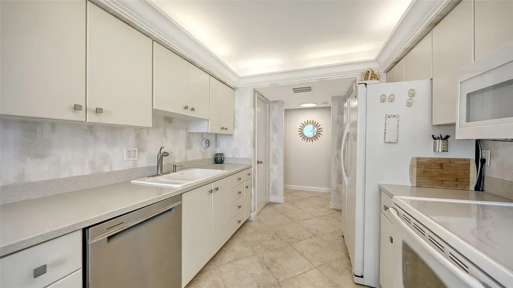 2425 Gulf Of Mexico Drive Longboat Key FL 34228
