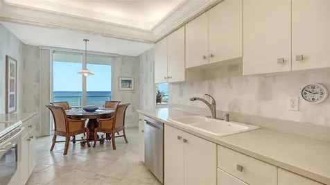 2425 Gulf Of Mexico Drive Longboat Key FL 34228
