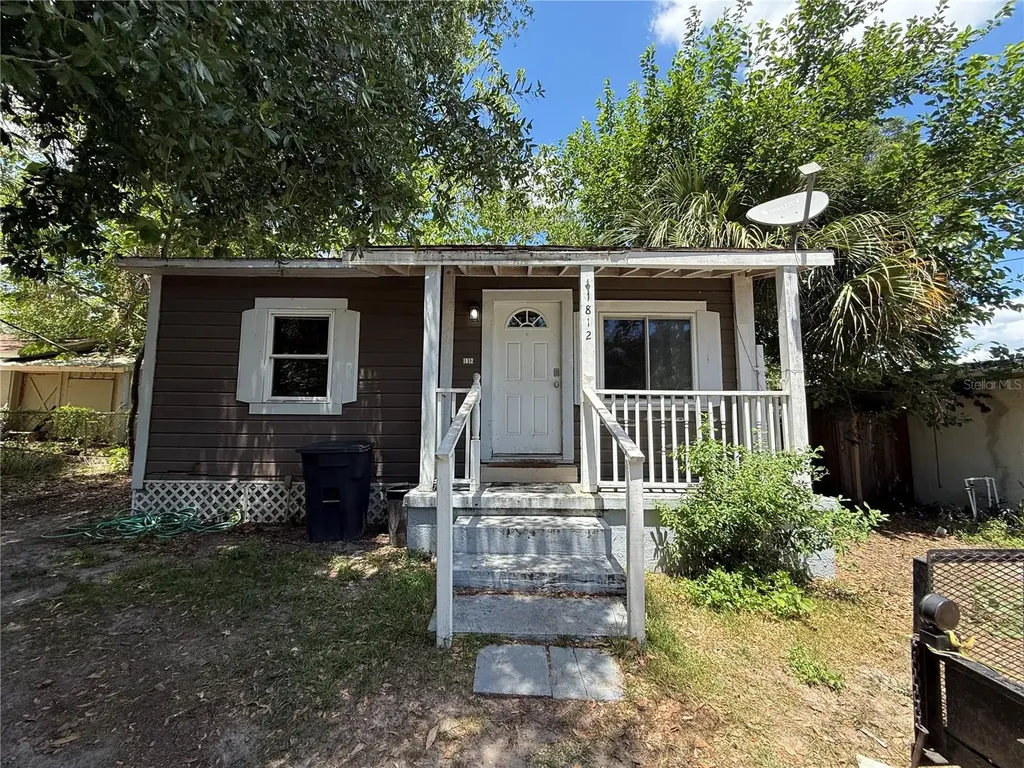 1812 E Okaloosa Avenue Tampa FL 33604