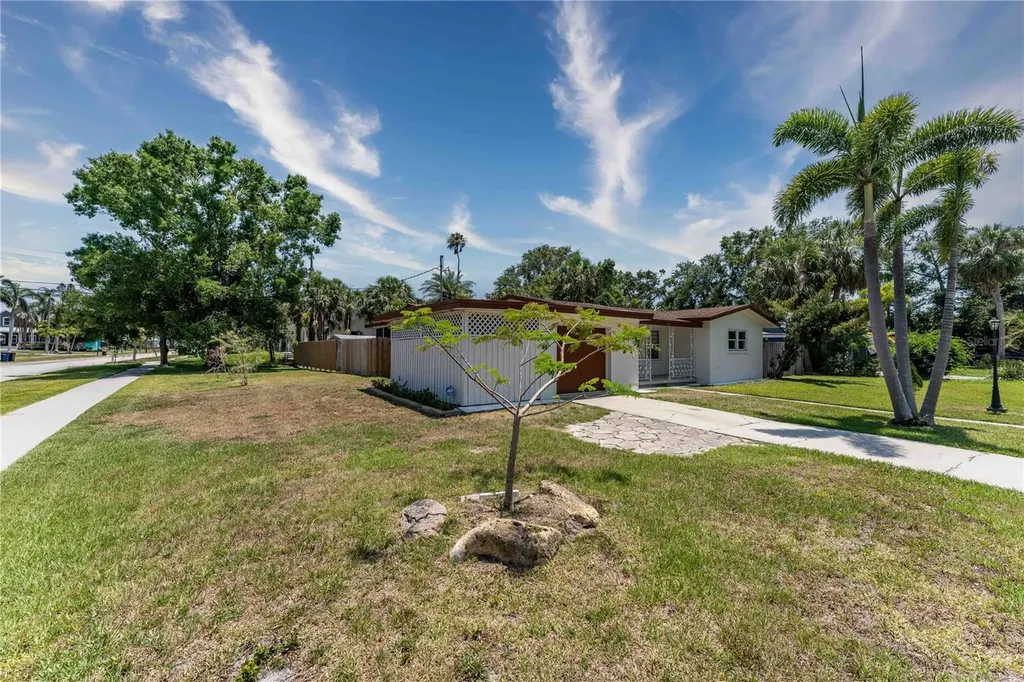 138 Pearl Avenue Sarasota FL 34243