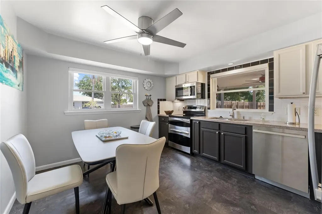 138 Pearl Avenue Sarasota FL 34243