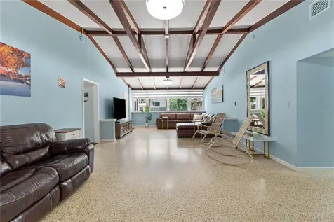 138 Pearl Avenue Sarasota FL 34243