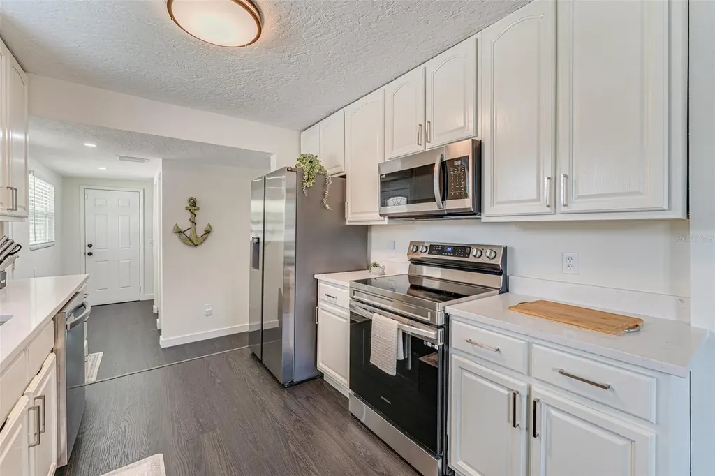 4651 22nd Avenue N St Petersburg FL 33713