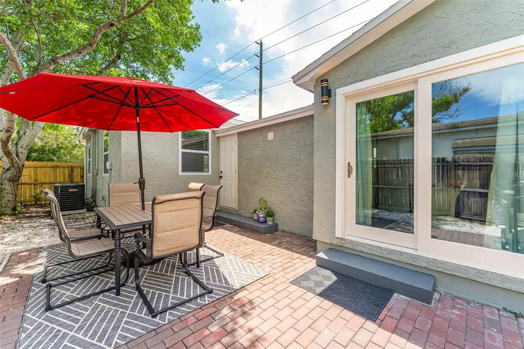 4651 22nd Avenue N St Petersburg FL 33713