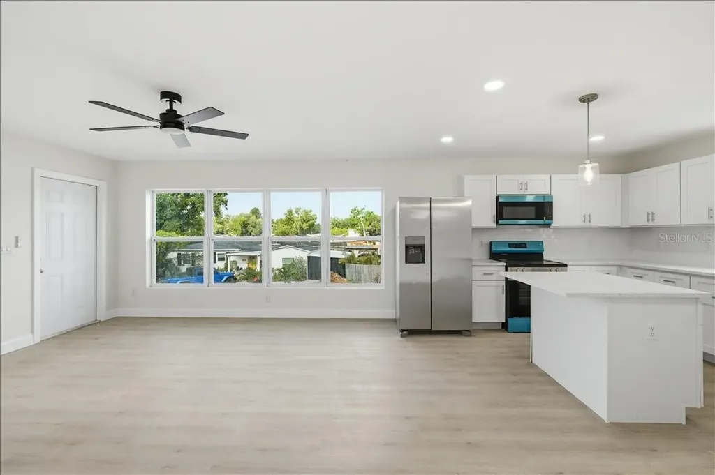 4651 22nd Avenue N St Petersburg FL 33713