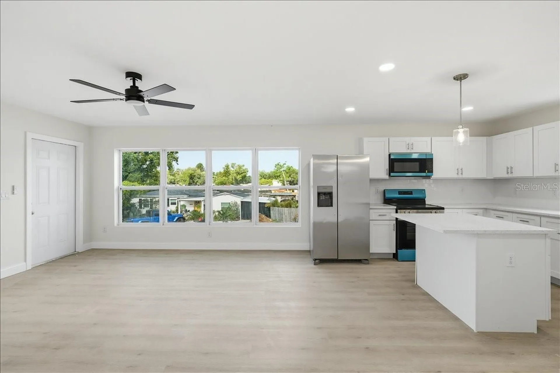 4651 22nd Avenue N St Petersburg FL 33713