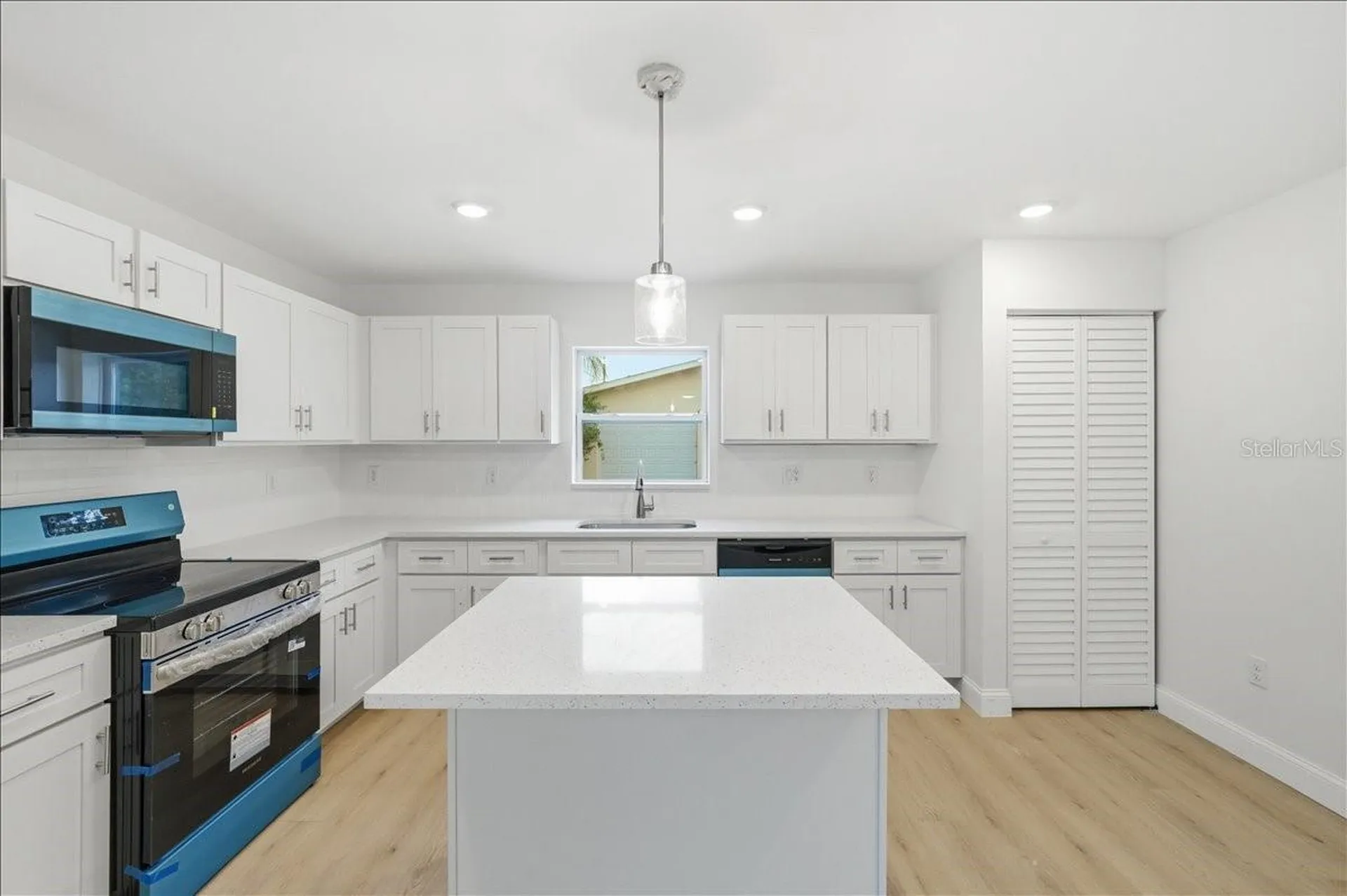 4651 22nd Avenue N St Petersburg FL 33713