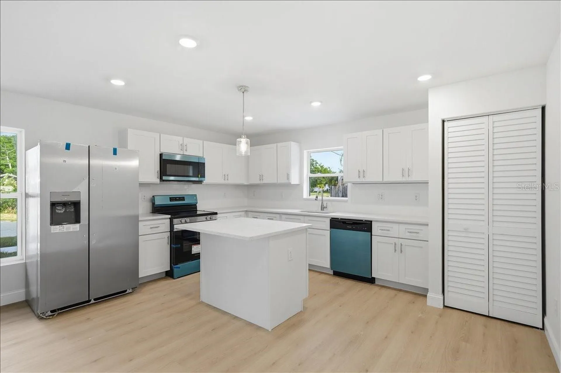 4651 22nd Avenue N St Petersburg FL 33713