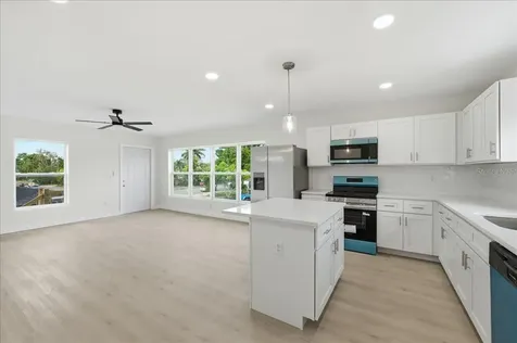 4651 22nd Avenue N St Petersburg FL 33713