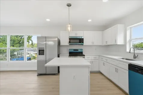 4651 22nd Avenue N St Petersburg FL 33713