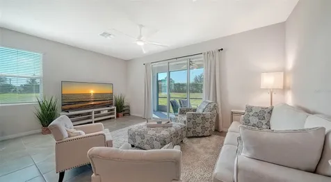 17624 Crescent Moon Loop Bradenton FL 34211