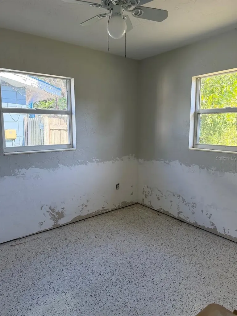 430 42nd Avenue NE St Petersburg FL 33703