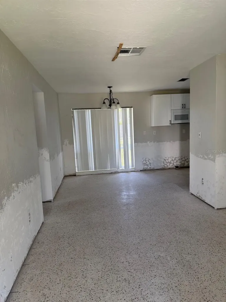 430 42nd Avenue NE St Petersburg FL 33703