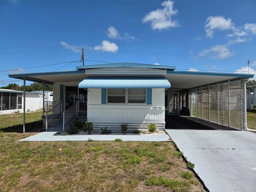 39143 Ola Avenue Zephyrhills FL 33542