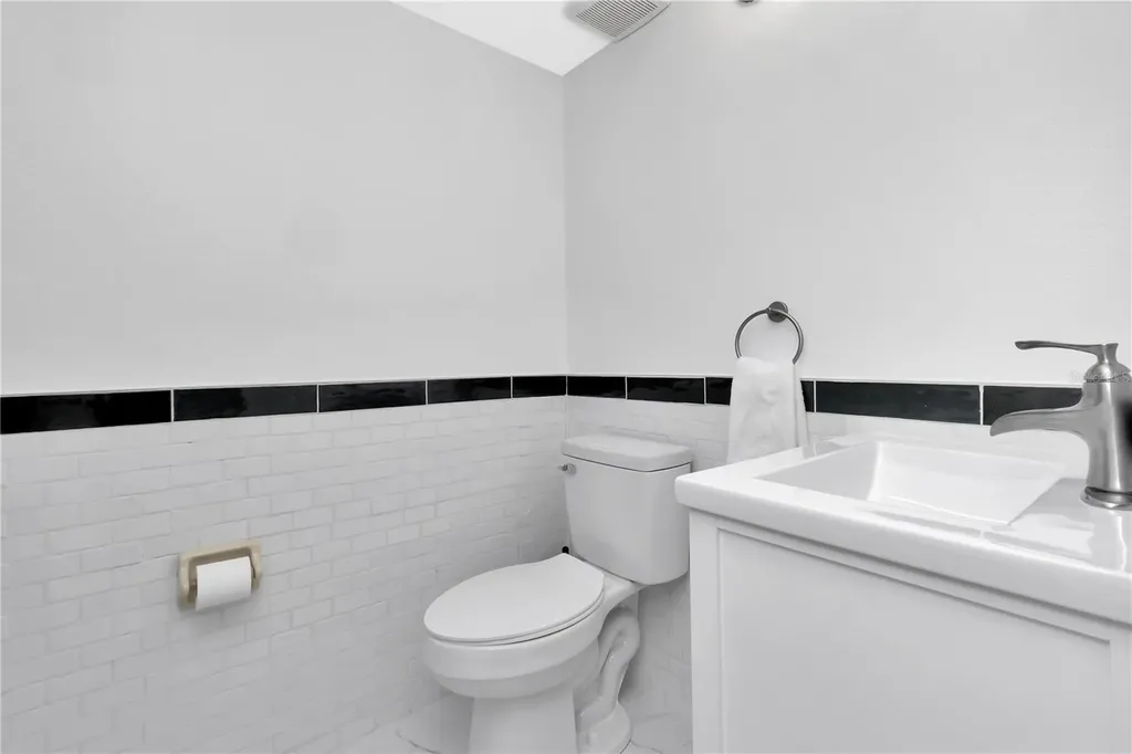 6817 Stones Throw Circle N St Petersburg FL 33710
