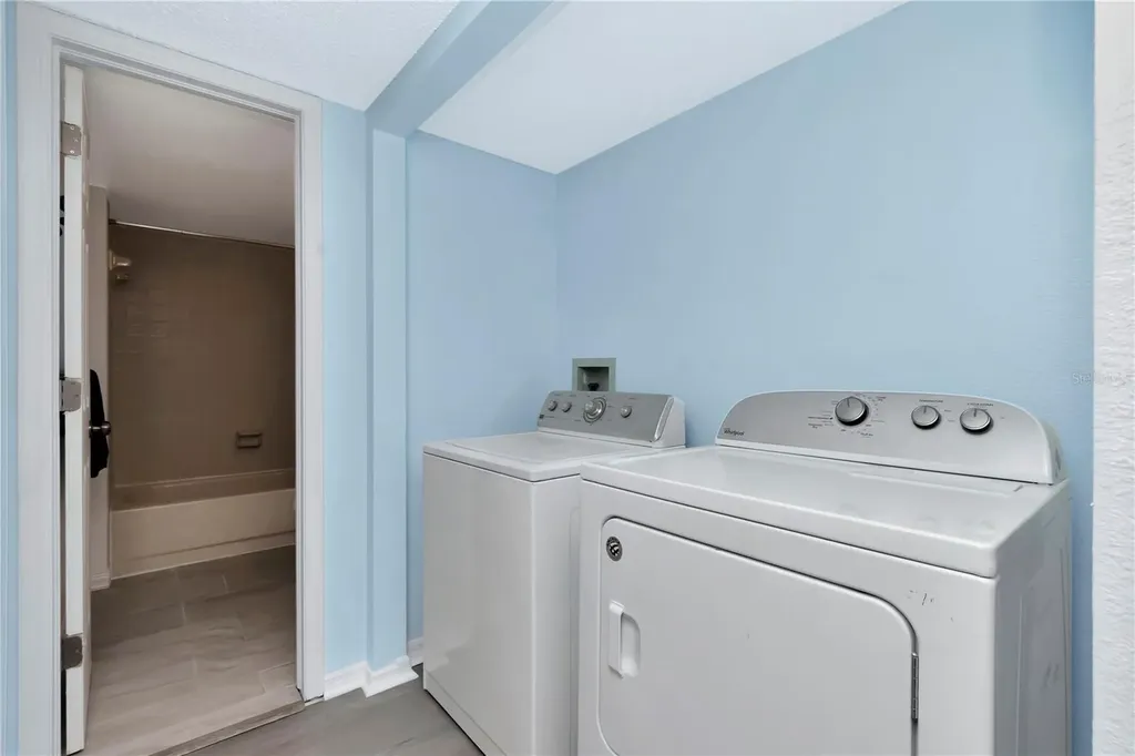 6817 Stones Throw Circle N St Petersburg FL 33710