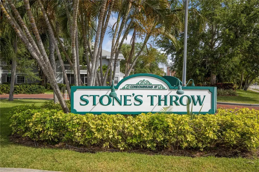 6817 Stones Throw Circle N St Petersburg FL 33710