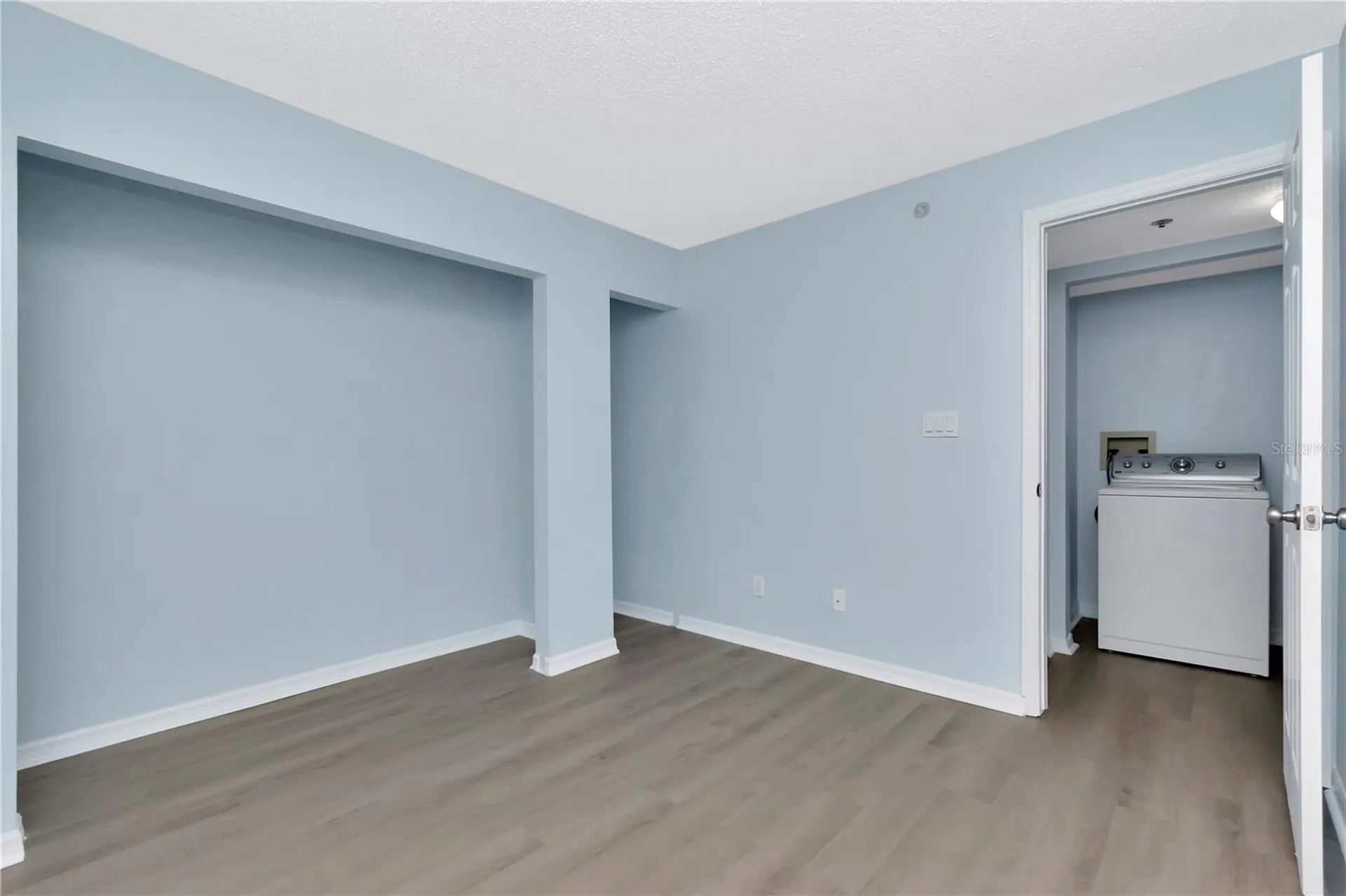 6817 Stones Throw Circle N St Petersburg FL 33710