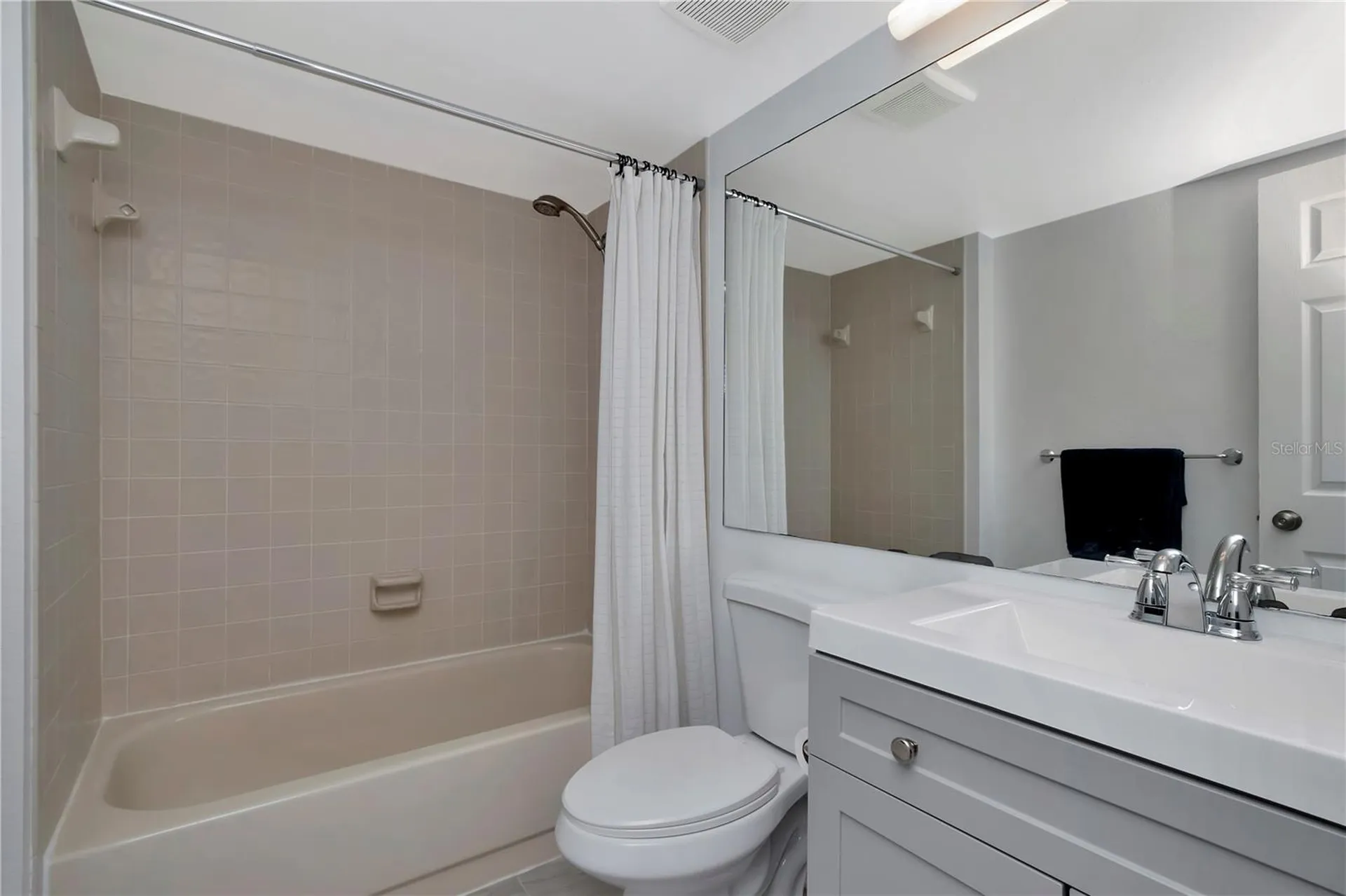 6817 Stones Throw Circle N St Petersburg FL 33710
