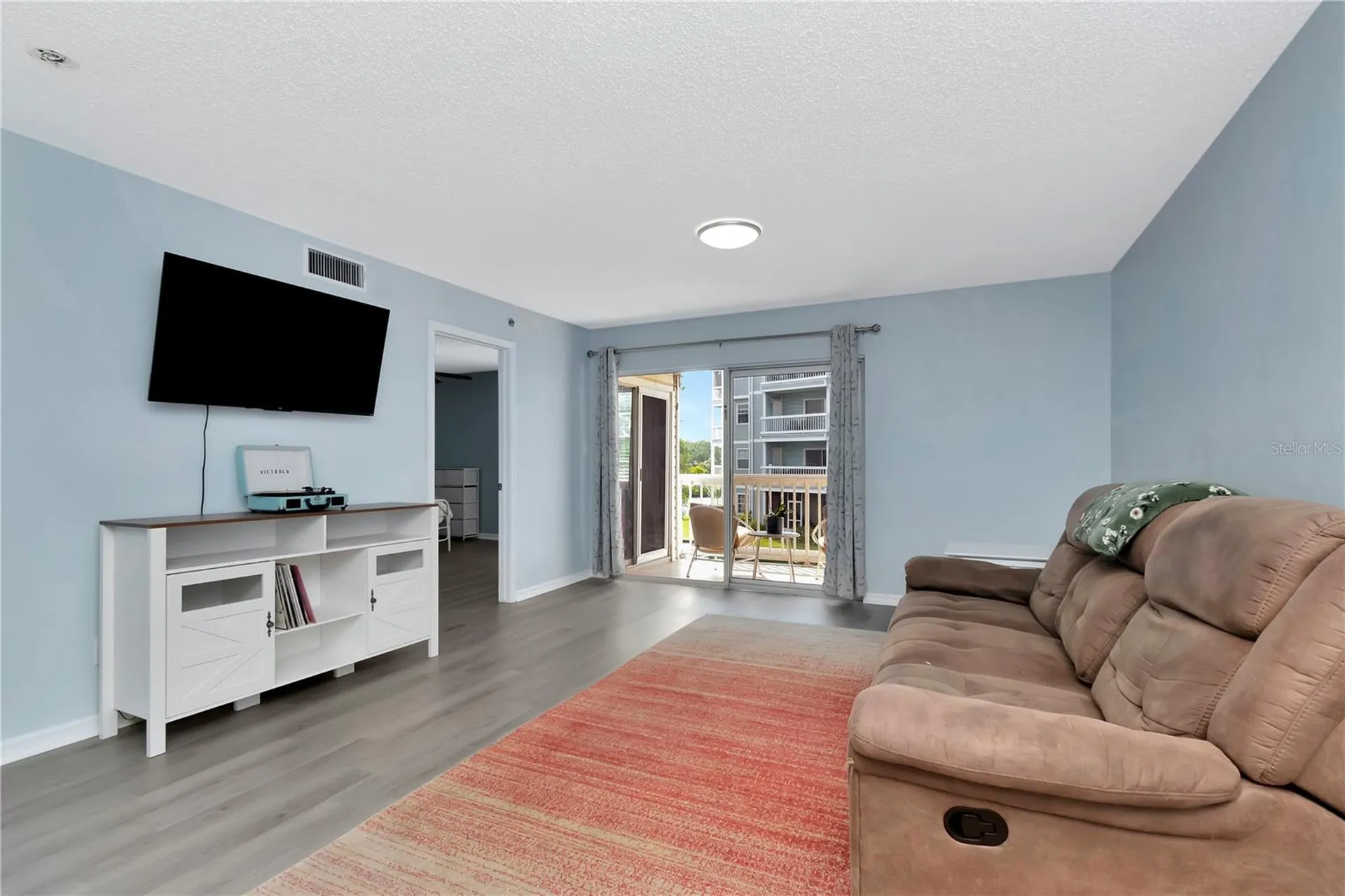 6817 Stones Throw Circle N St Petersburg FL 33710