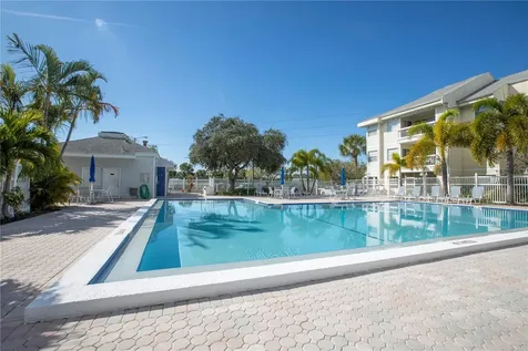 6817 Stones Throw Circle N St Petersburg FL 33710