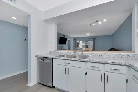6817 Stones Throw Circle N St Petersburg FL 33710