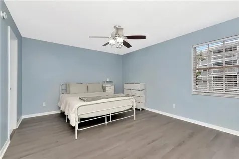 6817 Stones Throw Circle N St Petersburg FL 33710