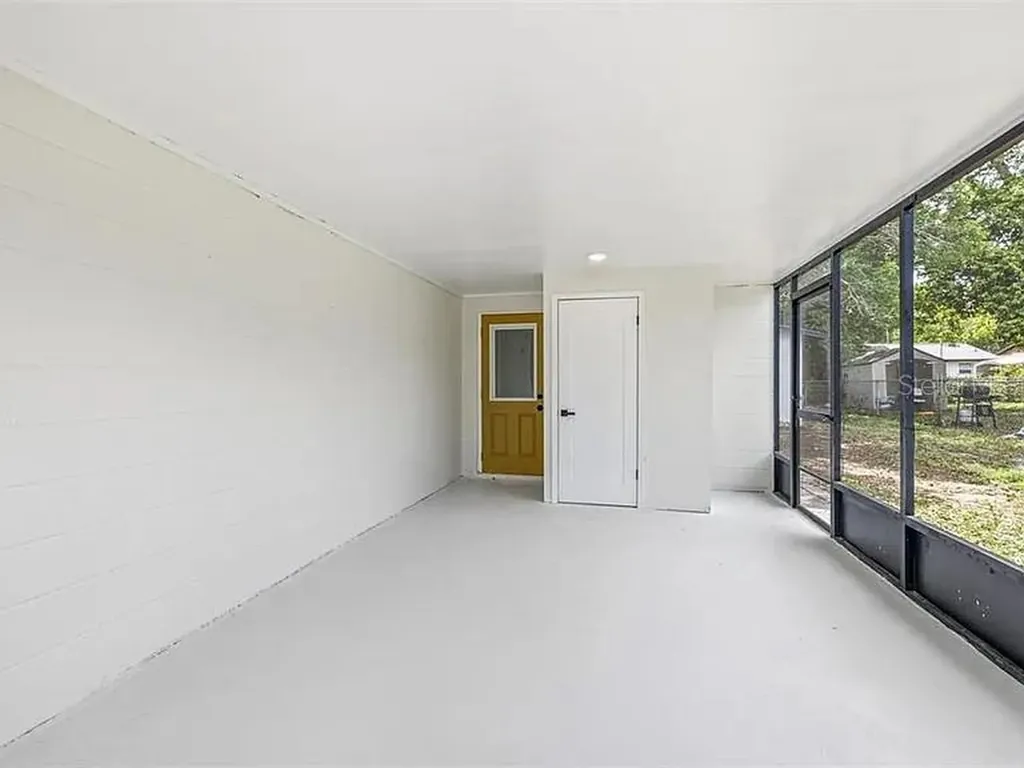 39252 Heights Avenue Zephyrhills FL 33542