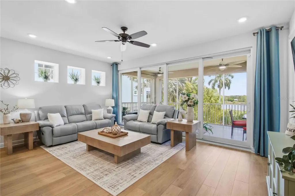 395 Aruba Circle Bradenton FL 34209