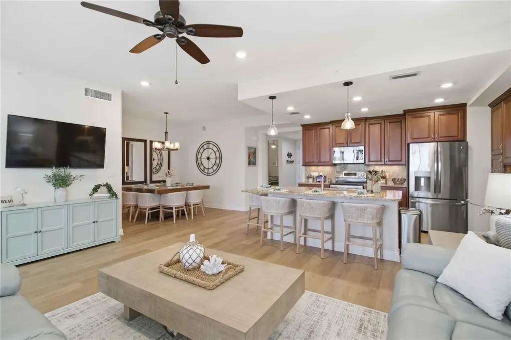 395 Aruba Circle Bradenton FL 34209